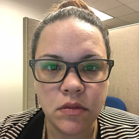 Meet your Posher, Amanda - Picture 1 of 1